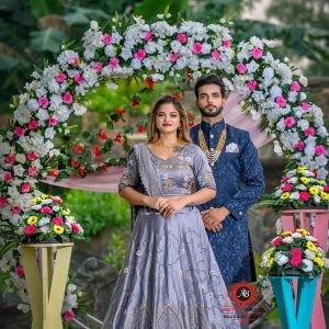 Comfortable & flattering couple outfit